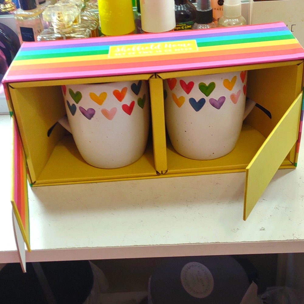 Set of Sheffield Home 18 oz rainbow 🌈 heart ❤️ mugs
